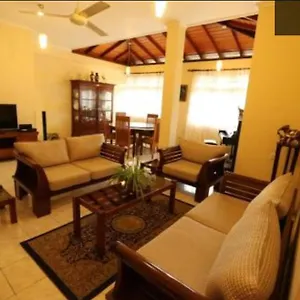Reverie Hill Bungalow, Apartment